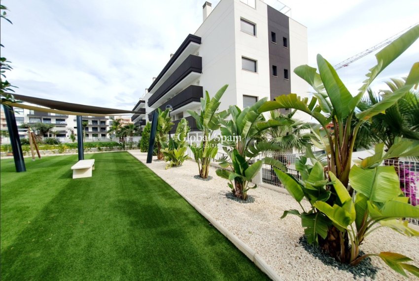 Resale - APARTMENT -
ORIHUELA COSTA - Costa Blanca