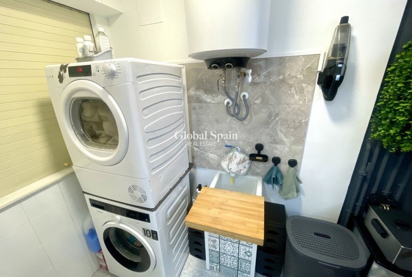 Resale - APARTMENT -
ORIHUELA COSTA - Costa Blanca