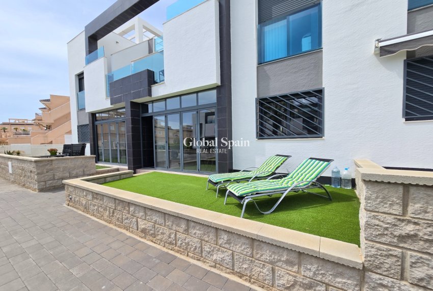 Resale - APARTMENT -
ORIHUELA COSTA - Costa Blanca