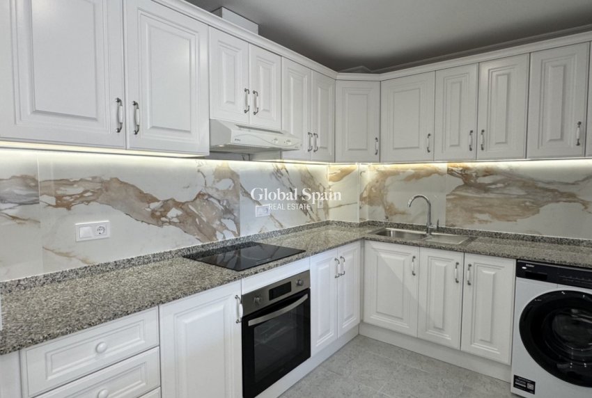 Resale - APARTMENT -
ORIHUELA COSTA - Costa Blanca