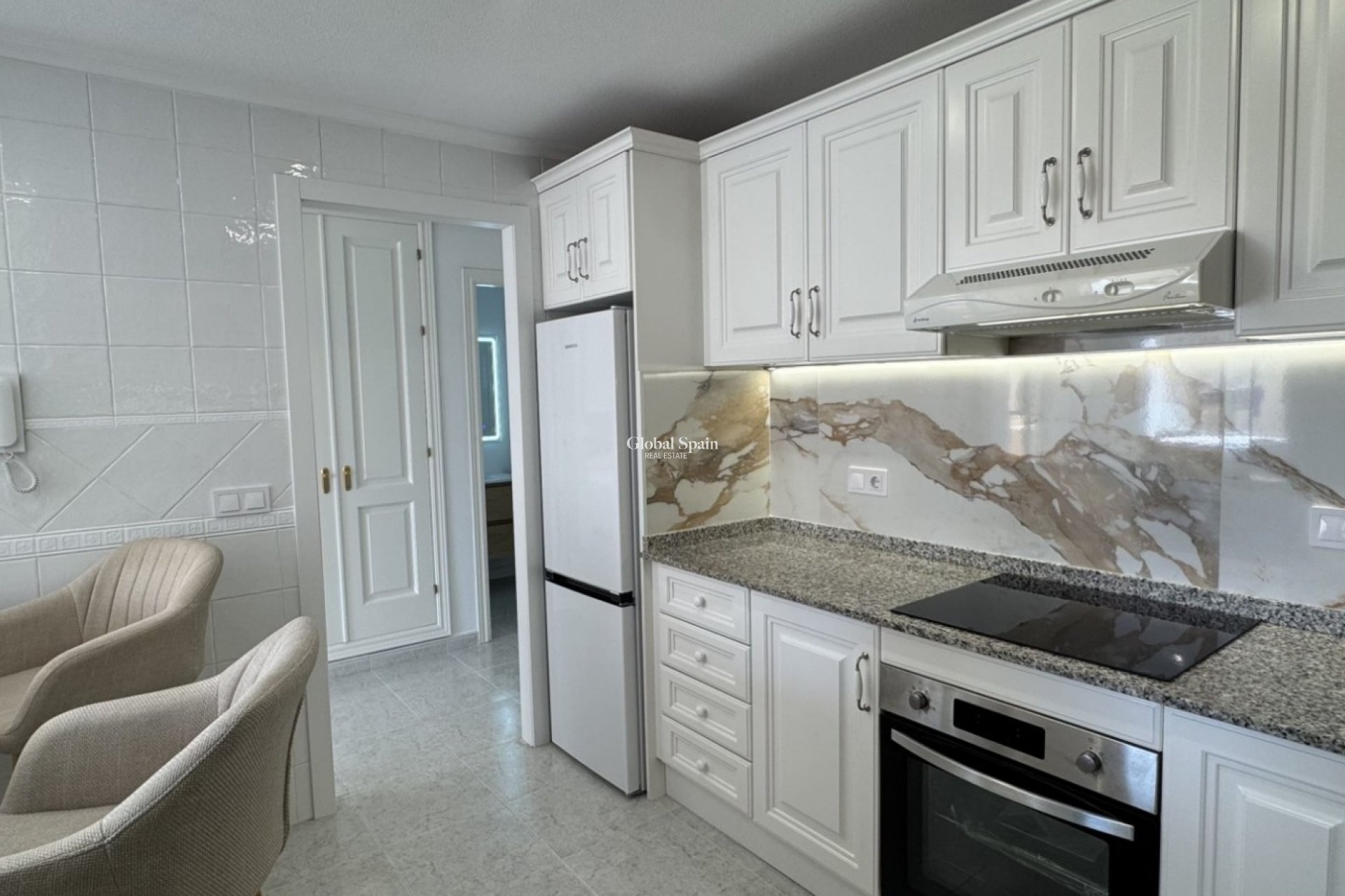 Resale - APARTMENT -
ORIHUELA COSTA - Costa Blanca