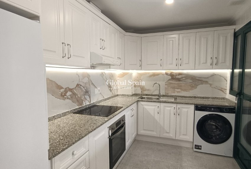 Resale - APARTMENT -
ORIHUELA COSTA - Costa Blanca