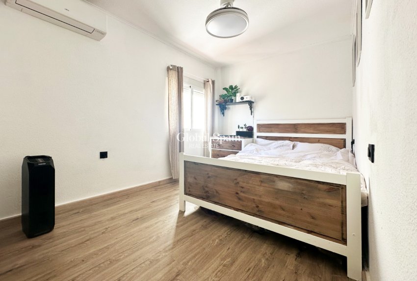 Resale - APARTMENT -
ORIHUELA COSTA - Costa Blanca