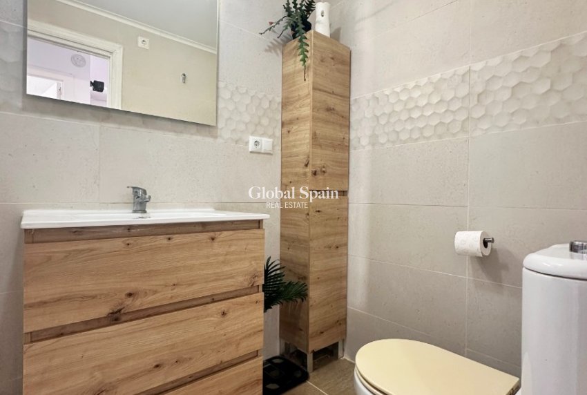 Resale - APARTMENT -
ORIHUELA COSTA - Costa Blanca