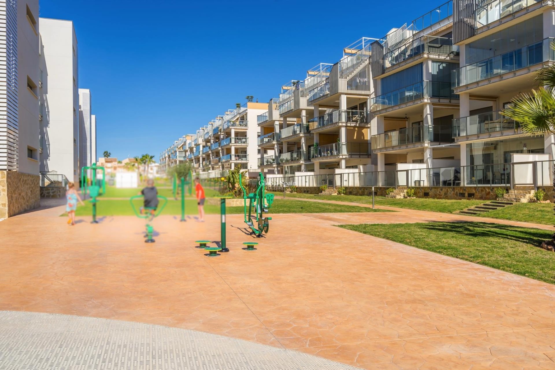 Resale - APARTMENT -
ORIHUELA COSTA - Costa Blanca