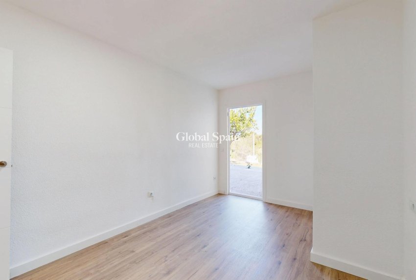 Resale - APARTMENT -
ORIHUELA COSTA - Costa Blanca