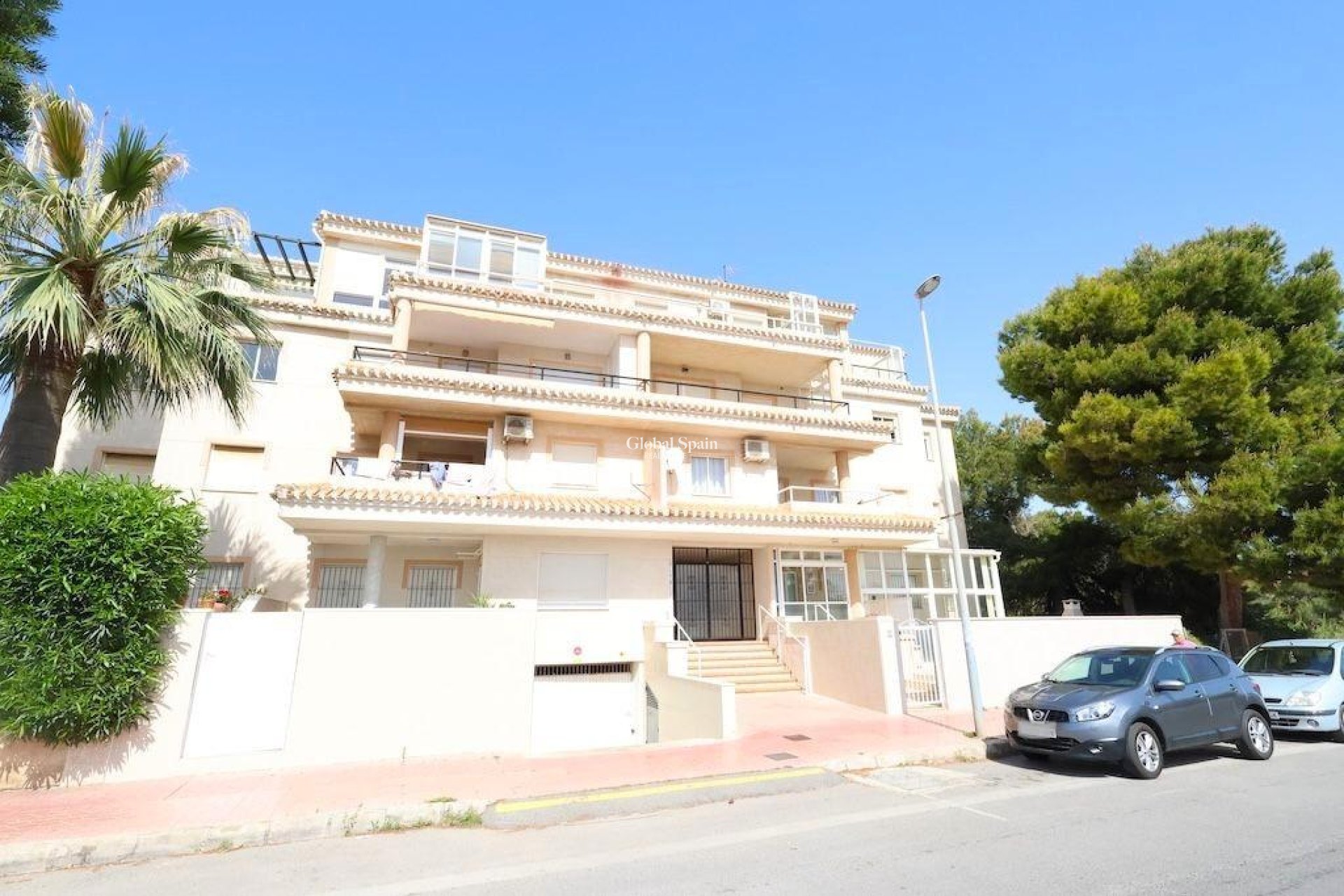 Resale - APARTMENT -
ORIHUELA COSTA - Costa Blanca