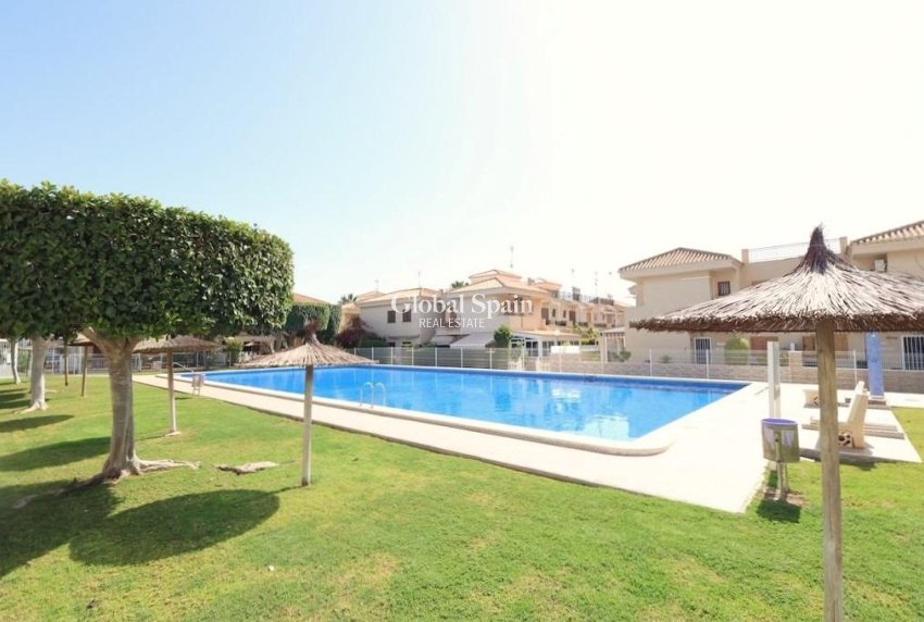Resale - APARTMENT -
ORIHUELA COSTA - Costa Blanca