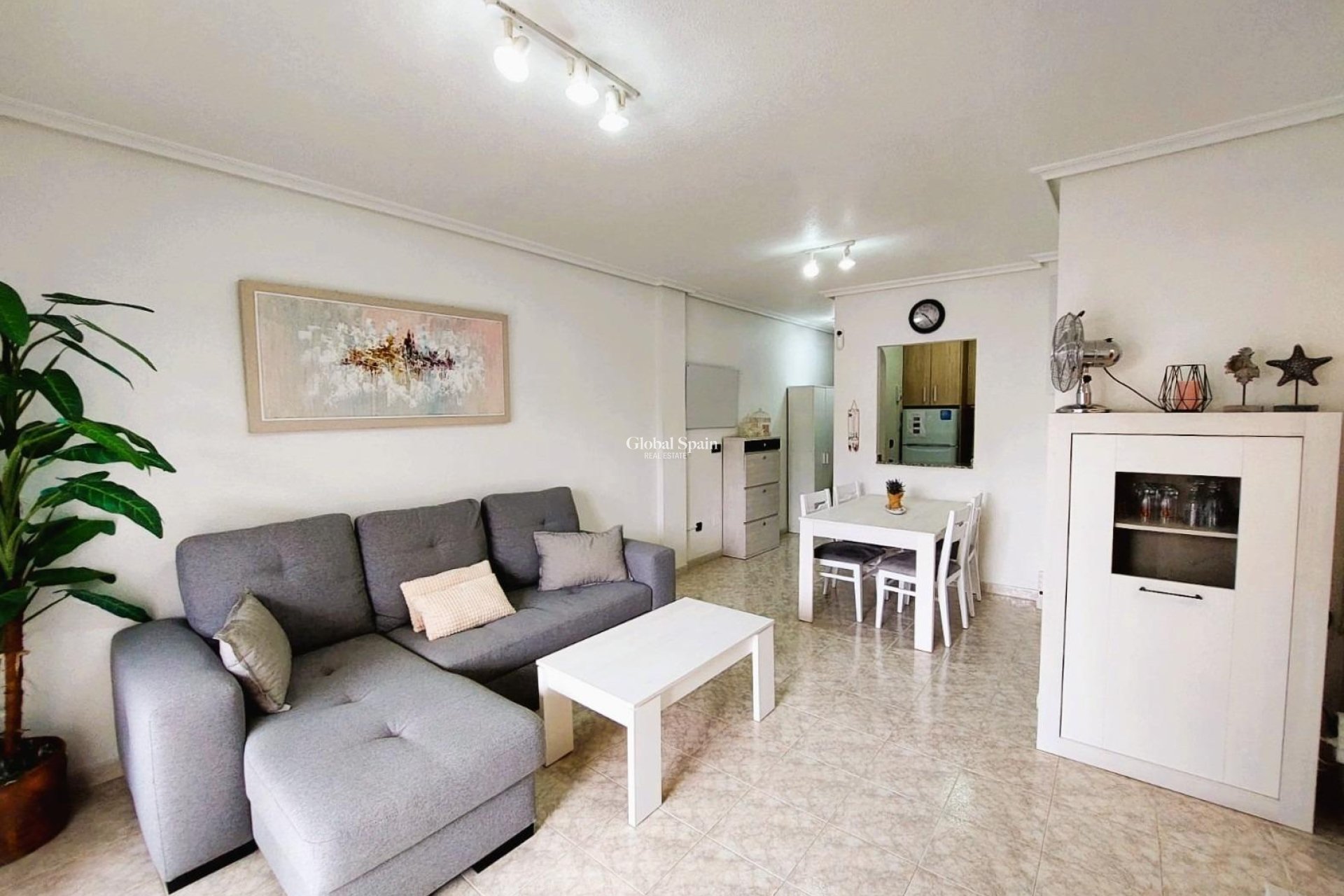 Resale - APARTMENT -
ORIHUELA COSTA - Costa Blanca