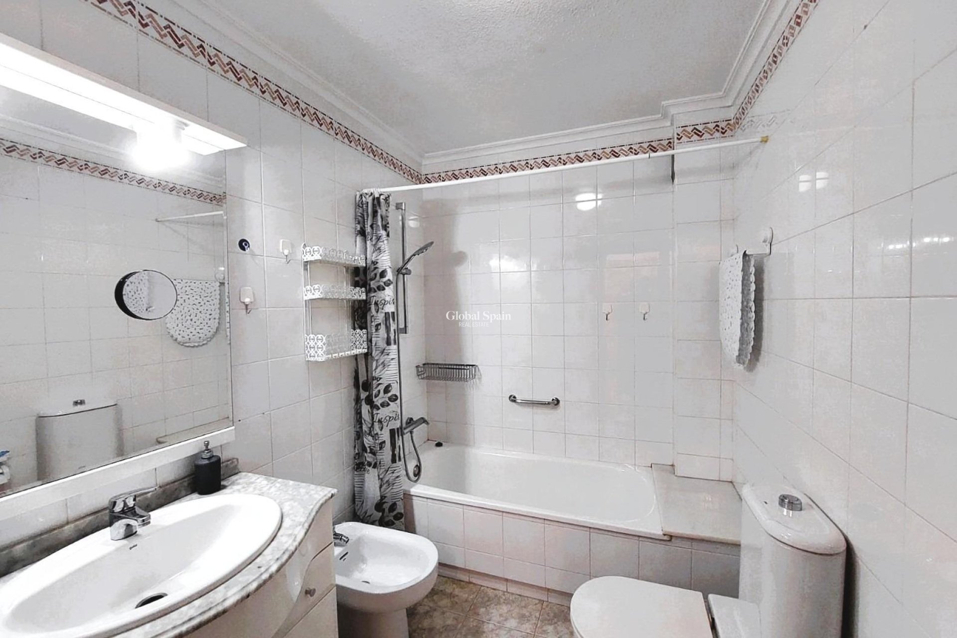 Resale - APARTMENT -
ORIHUELA COSTA - Costa Blanca