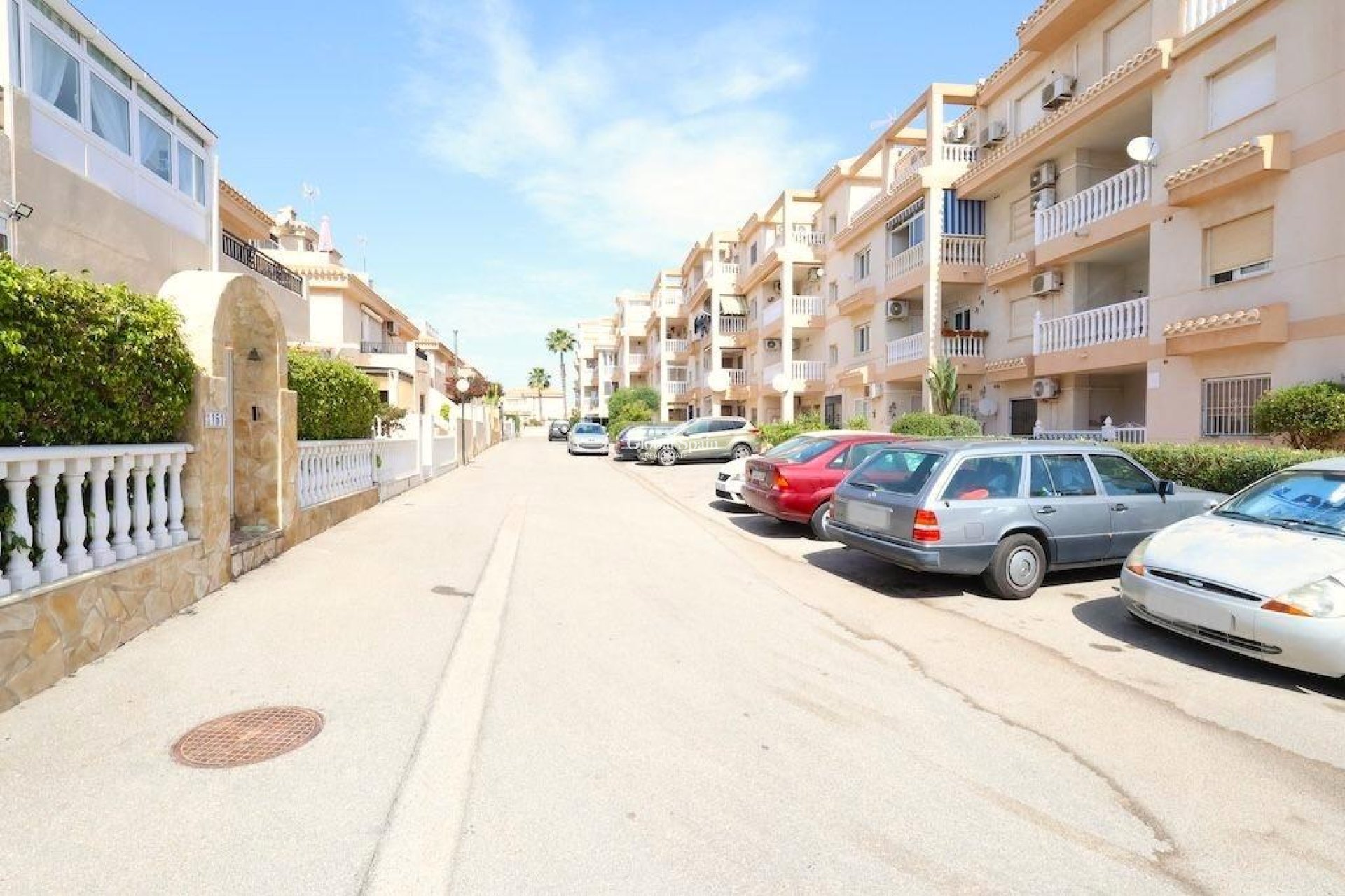 Resale - APARTMENT -
ORIHUELA COSTA - Costa Blanca