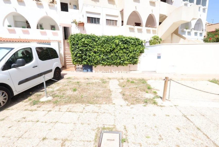Resale - APARTMENT -
ORIHUELA COSTA - Costa Blanca