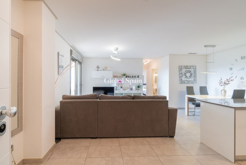Resale - APARTMENT -
ORIHUELA COSTA - Costa Blanca