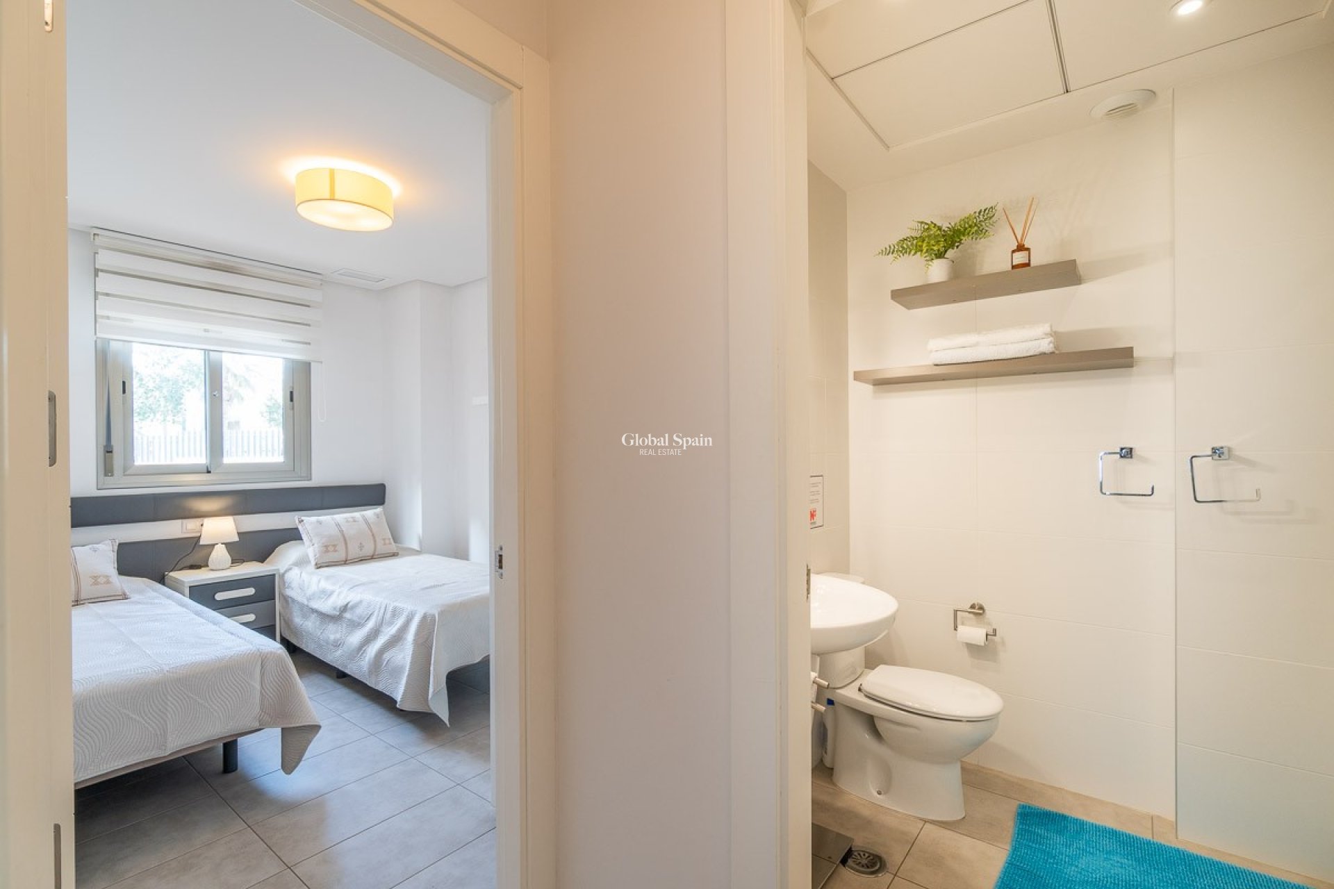 Resale - APARTMENT -
ORIHUELA COSTA - Costa Blanca