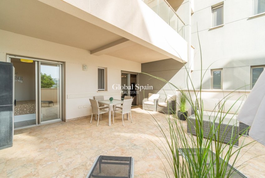 Resale - APARTMENT -
ORIHUELA COSTA - Costa Blanca