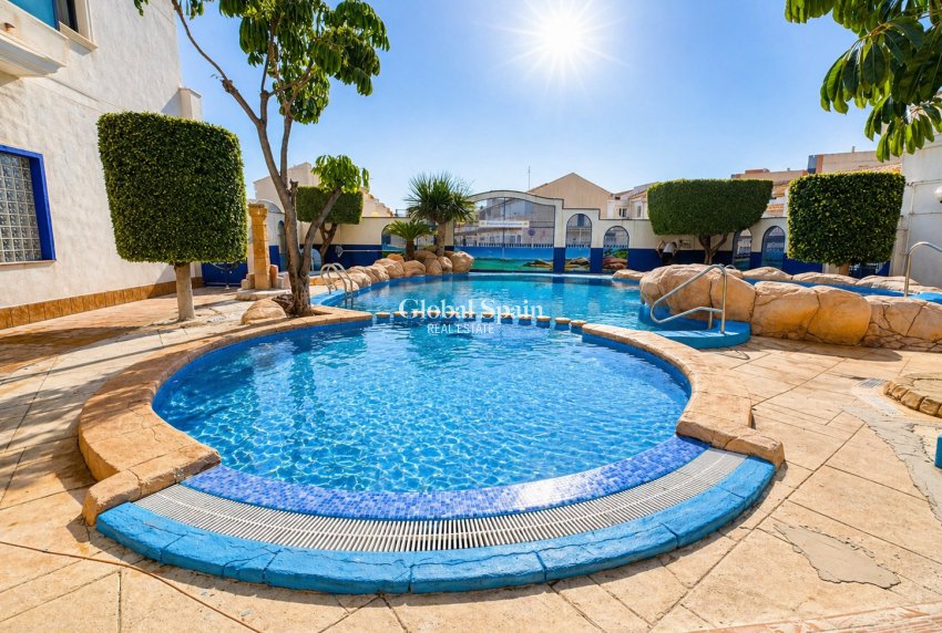 Resale - APARTMENT -
ORIHUELA COSTA - Costa Blanca