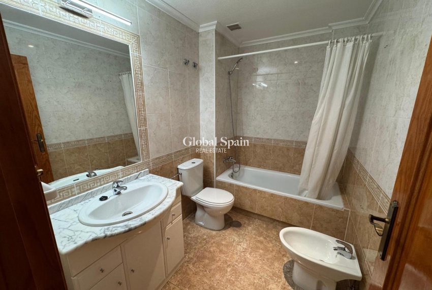 Resale - APARTMENT -
ORIHUELA COSTA - Costa Blanca