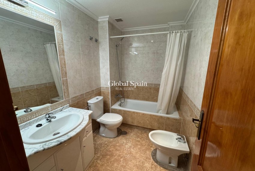 Resale - APARTMENT -
ORIHUELA COSTA - Costa Blanca