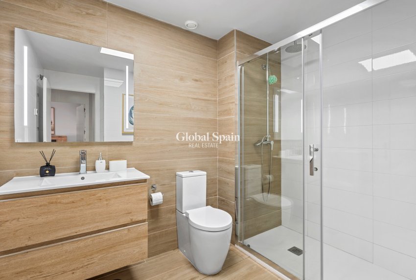 Resale - APARTMENT -
ORIHUELA COSTA - Costa Blanca