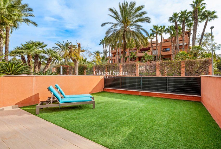 Resale - APARTMENT -
ORIHUELA COSTA - Costa Blanca