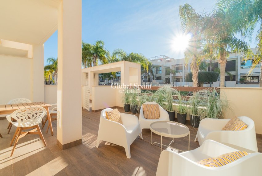 Resale - APARTMENT -
ORIHUELA COSTA - Costa Blanca
