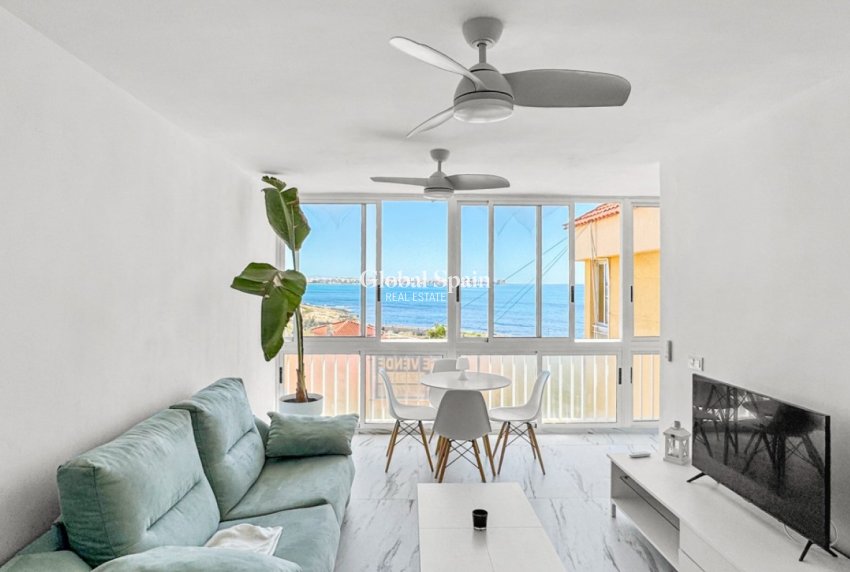 Resale - APARTMENT -
ORIHUELA COSTA - Costa Blanca