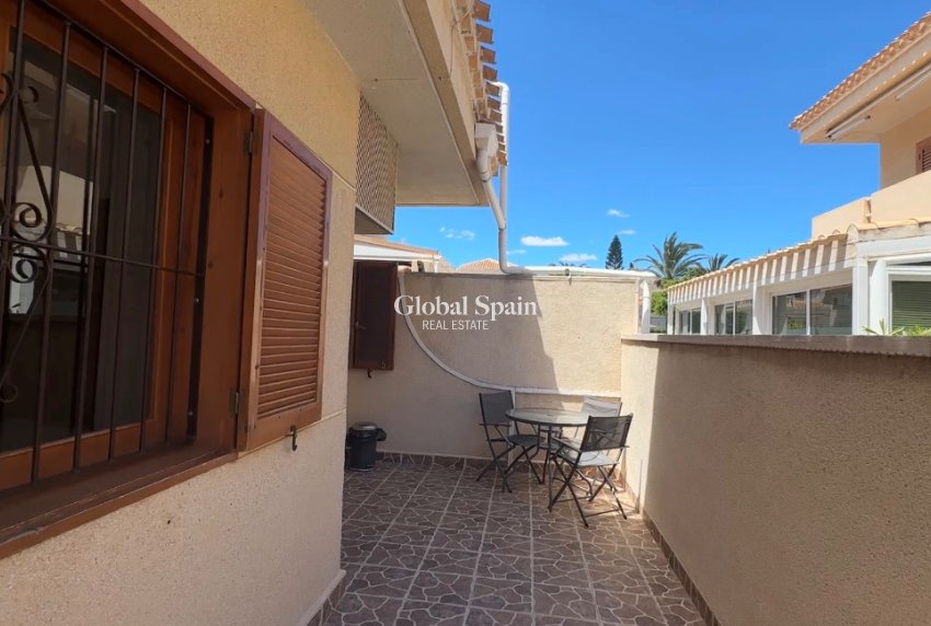 Resale - APARTMENT -
ORIHUELA COSTA - Costa Blanca