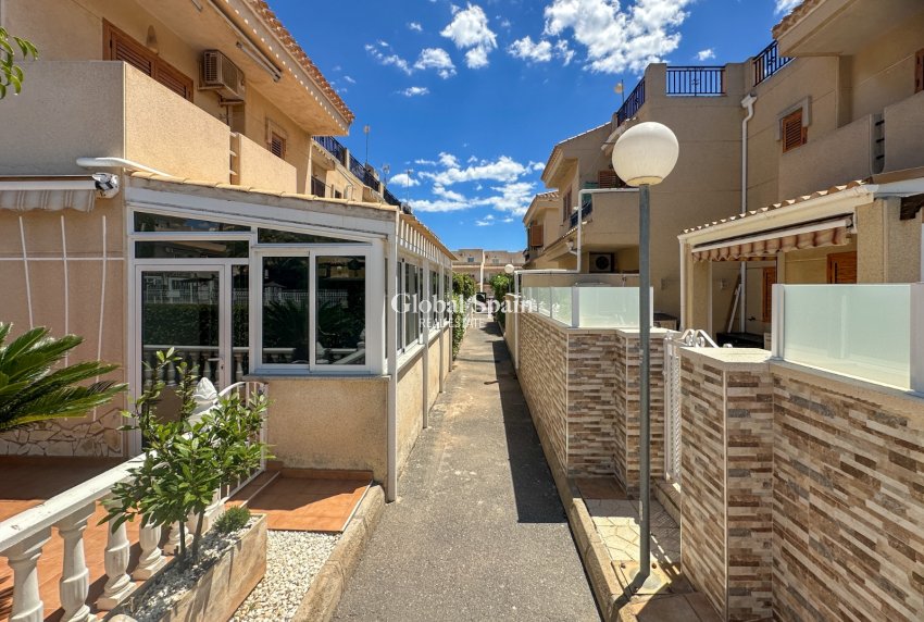 Resale - APARTMENT -
ORIHUELA COSTA - Costa Blanca