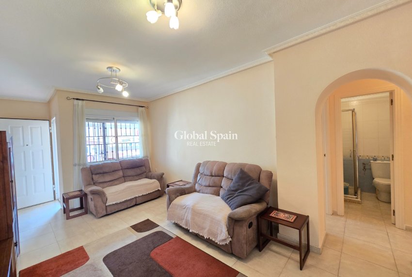 Resale - APARTMENT -
ORIHUELA COSTA - Costa Blanca