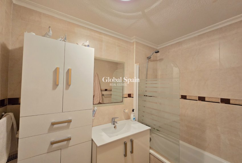Resale - APARTMENT -
ORIHUELA COSTA - Costa Blanca