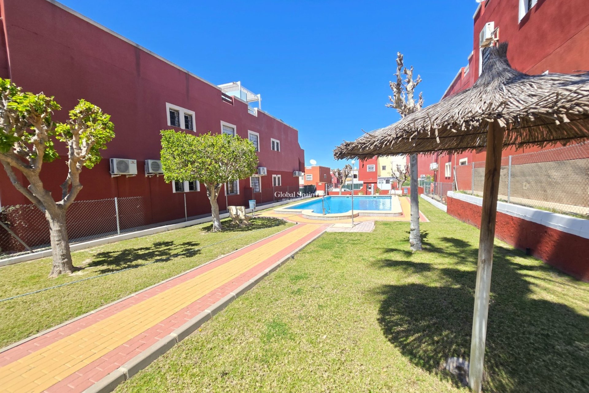 Resale - APARTMENT -
ORIHUELA COSTA - Costa Blanca