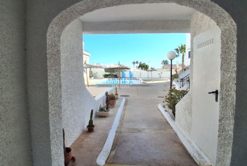 Resale - APARTMENT -
ORIHUELA COSTA - Costa Blanca