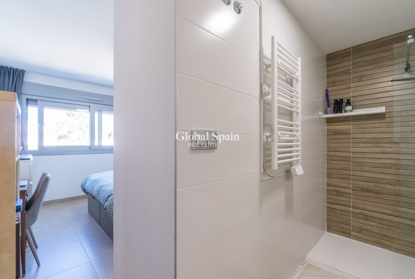 Resale - APARTMENT -
ORIHUELA COSTA - Costa Blanca
