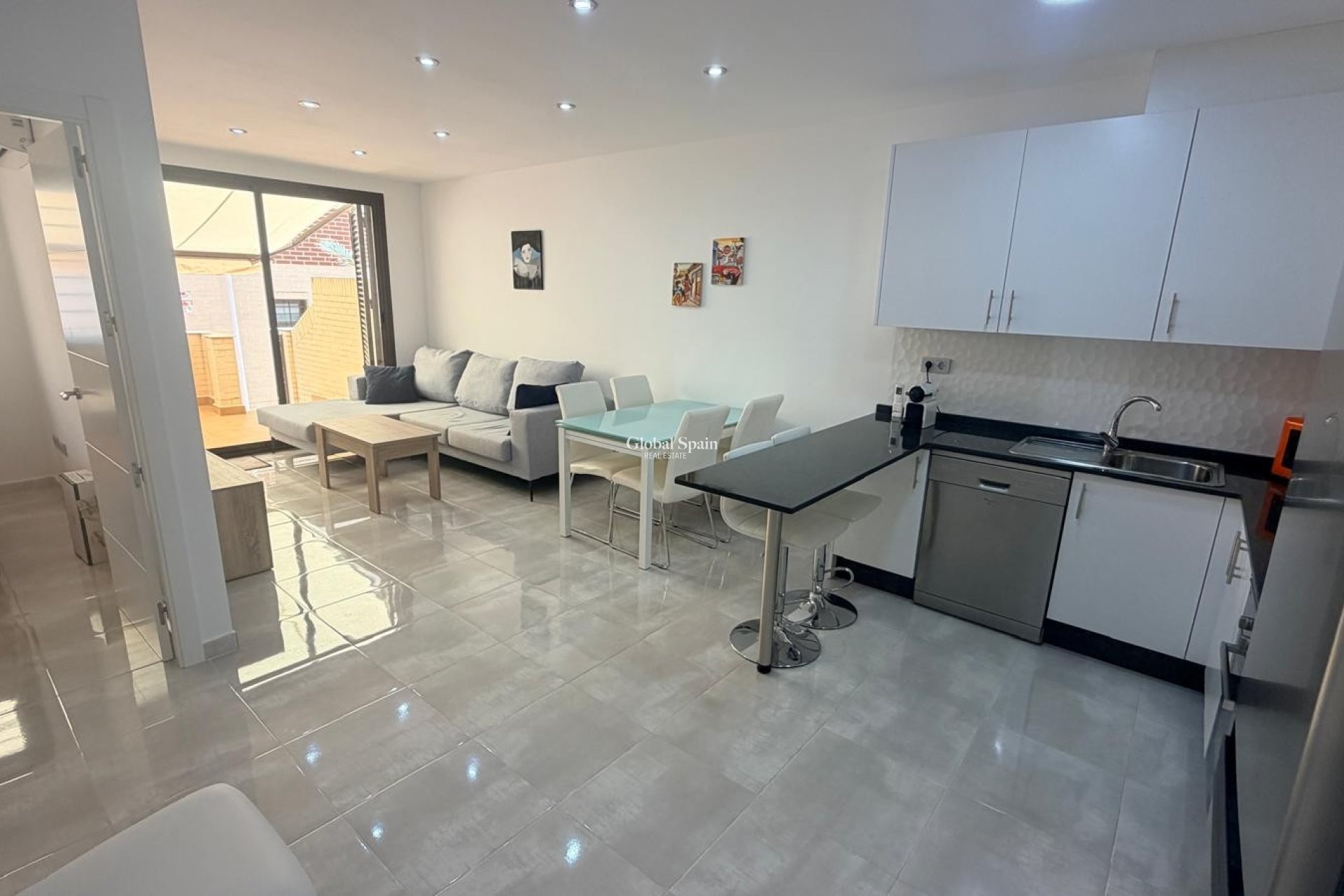 Resale - APARTMENT -
ORIHUELA COSTA - Costa Blanca