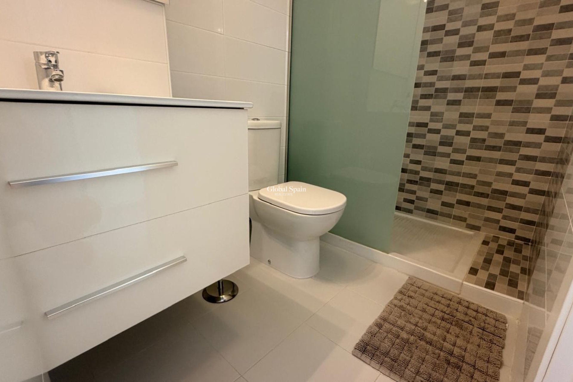 Resale - APARTMENT -
ORIHUELA COSTA - Costa Blanca