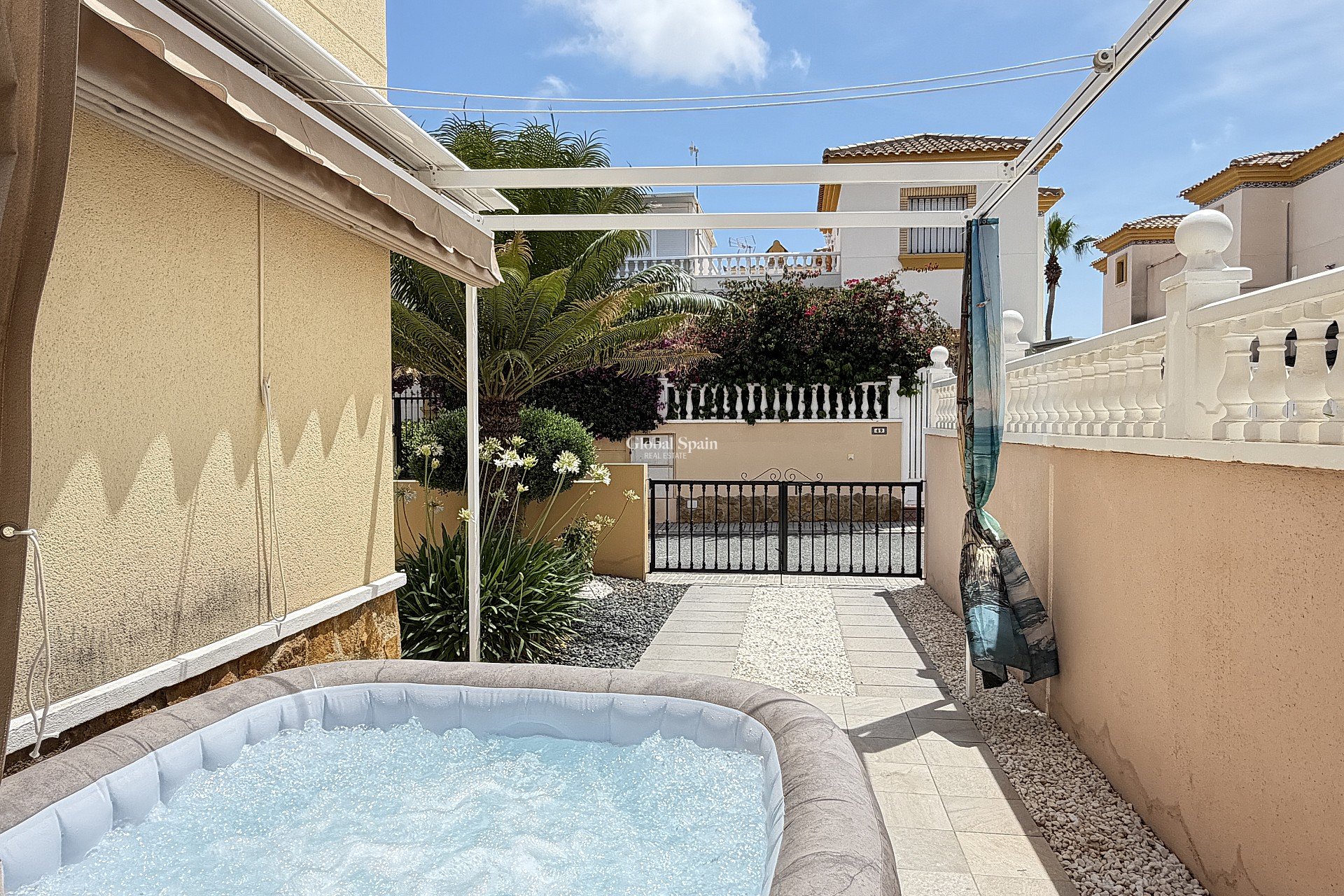 Resale - APARTMENT -
ORIHUELA COSTA - Costa Blanca