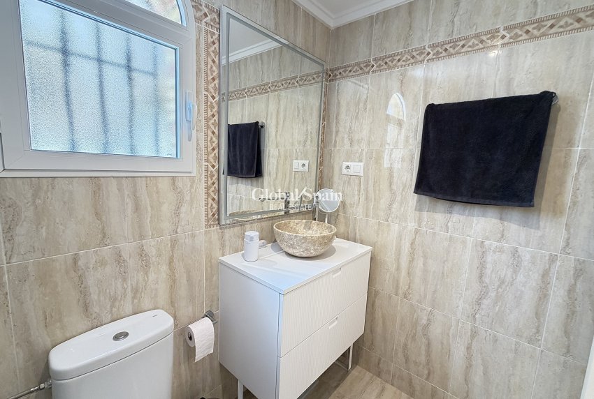 Resale - APARTMENT -
ORIHUELA COSTA - Costa Blanca