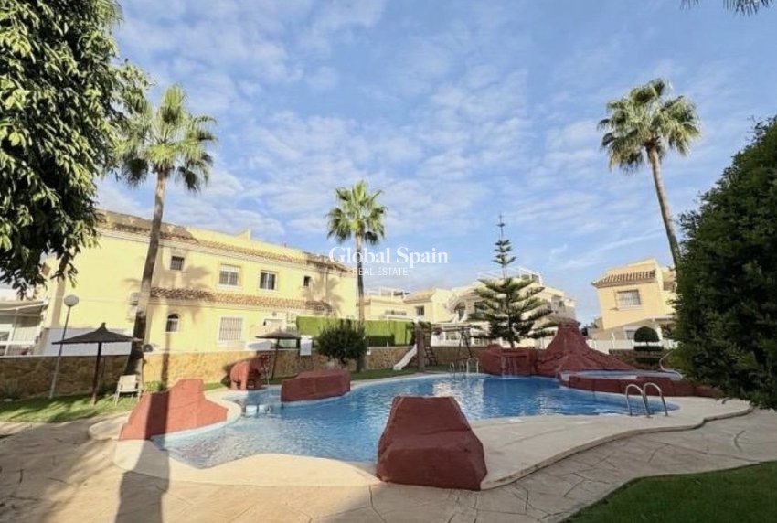 Resale - APARTMENT -
ORIHUELA COSTA - Costa Blanca