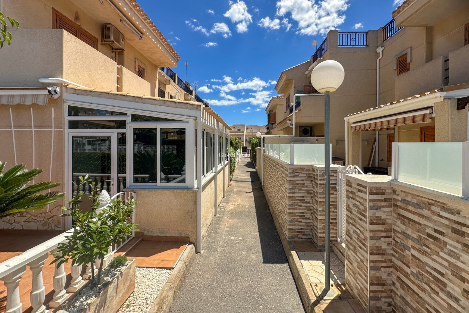 Resale - APARTMENT -
ORIHUELA COSTA - Costa Blanca