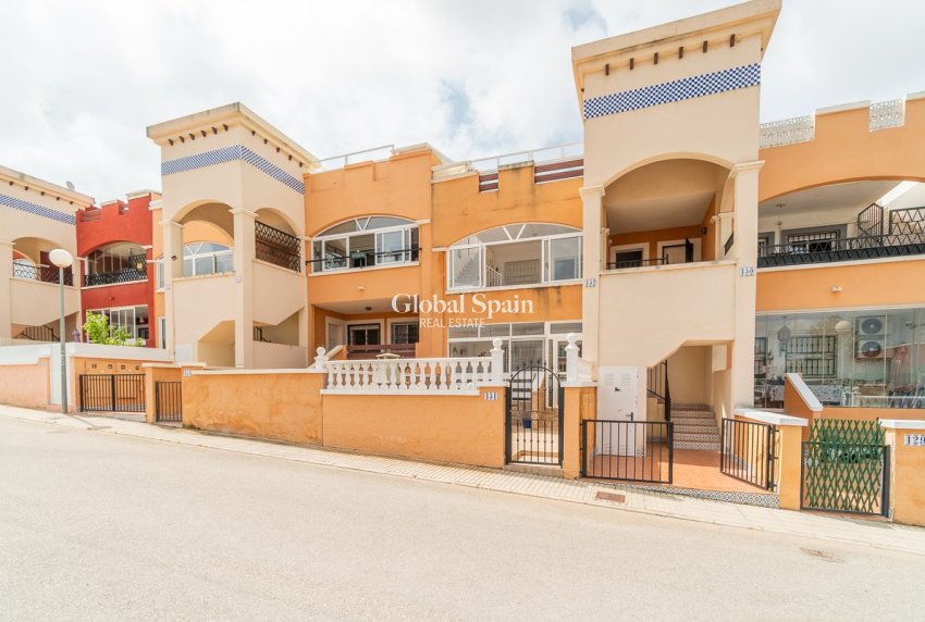 Resale - APARTMENT -
ORIHUELA COSTA - Costa Blanca