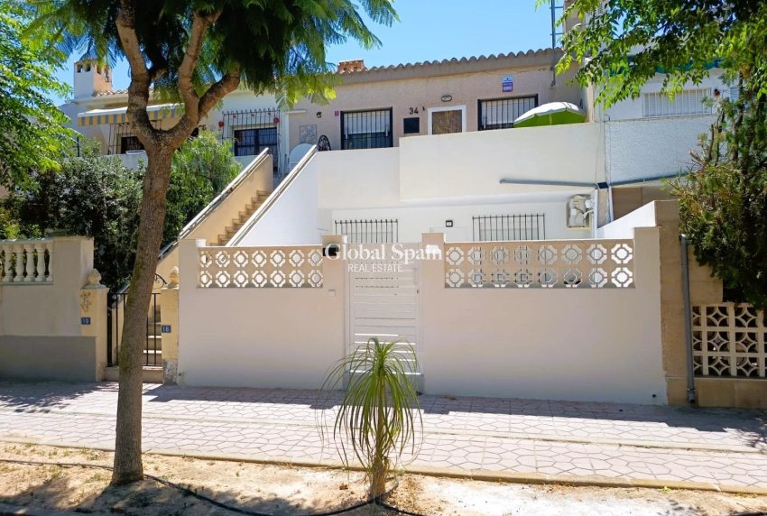 Resale - APARTMENT -
ORIHUELA COSTA - Costa Blanca