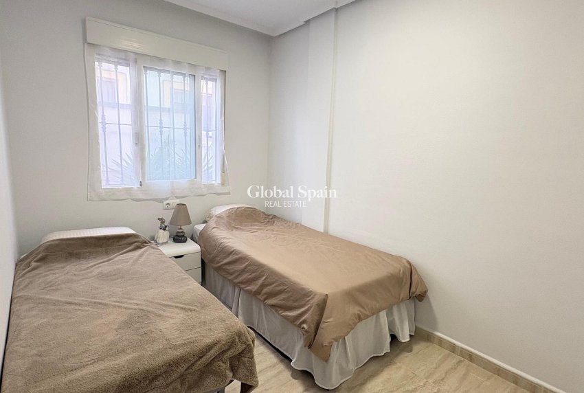 Resale - APARTMENT -
ORIHUELA COSTA - Costa Blanca