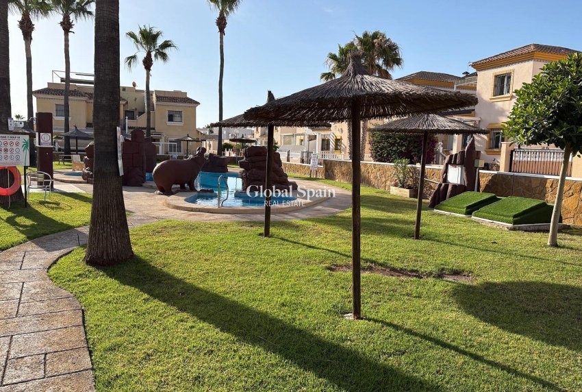 Resale - APARTMENT -
ORIHUELA COSTA - Costa Blanca