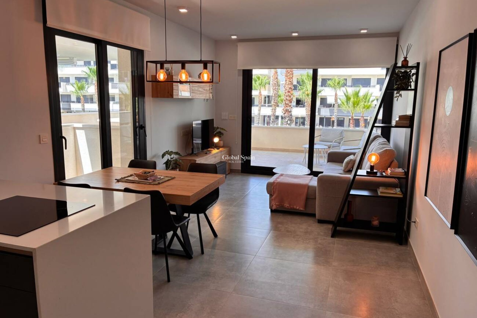Resale - APARTMENT -
ORIHUELA COSTA - Costa Blanca