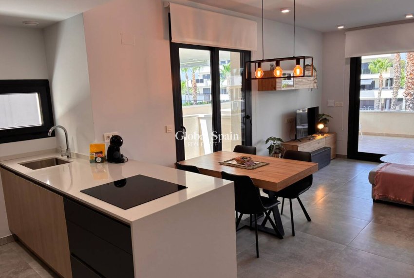 Resale - APARTMENT -
ORIHUELA COSTA - Costa Blanca