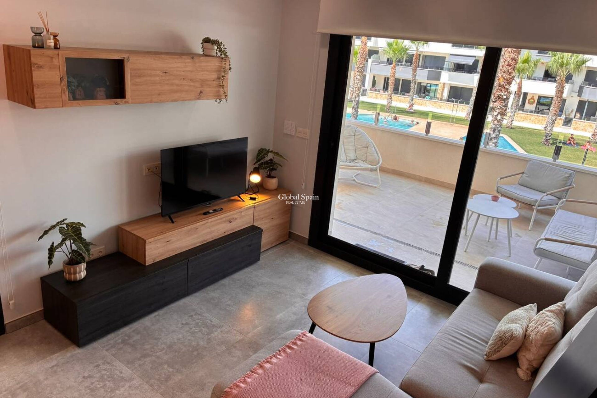 Resale - APARTMENT -
ORIHUELA COSTA - Costa Blanca