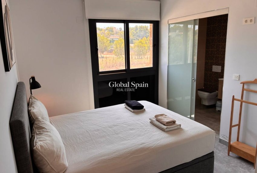 Resale - APARTMENT -
ORIHUELA COSTA - Costa Blanca