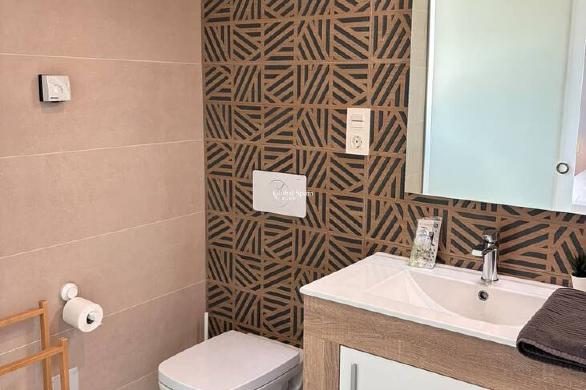 Resale - APARTMENT -
ORIHUELA COSTA - Costa Blanca