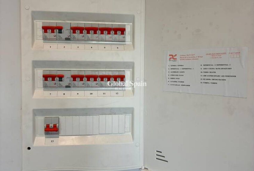 Resale - APARTMENT -
ORIHUELA COSTA - Costa Blanca