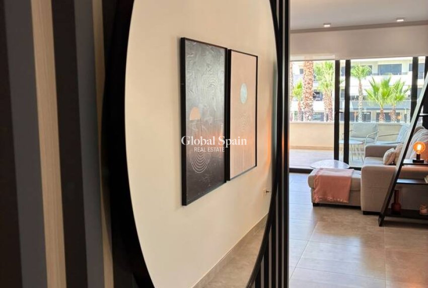 Resale - APARTMENT -
ORIHUELA COSTA - Costa Blanca